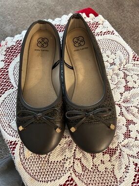 Daisy Fuentes Brown Patterned Ballet Flat with Bow Accent